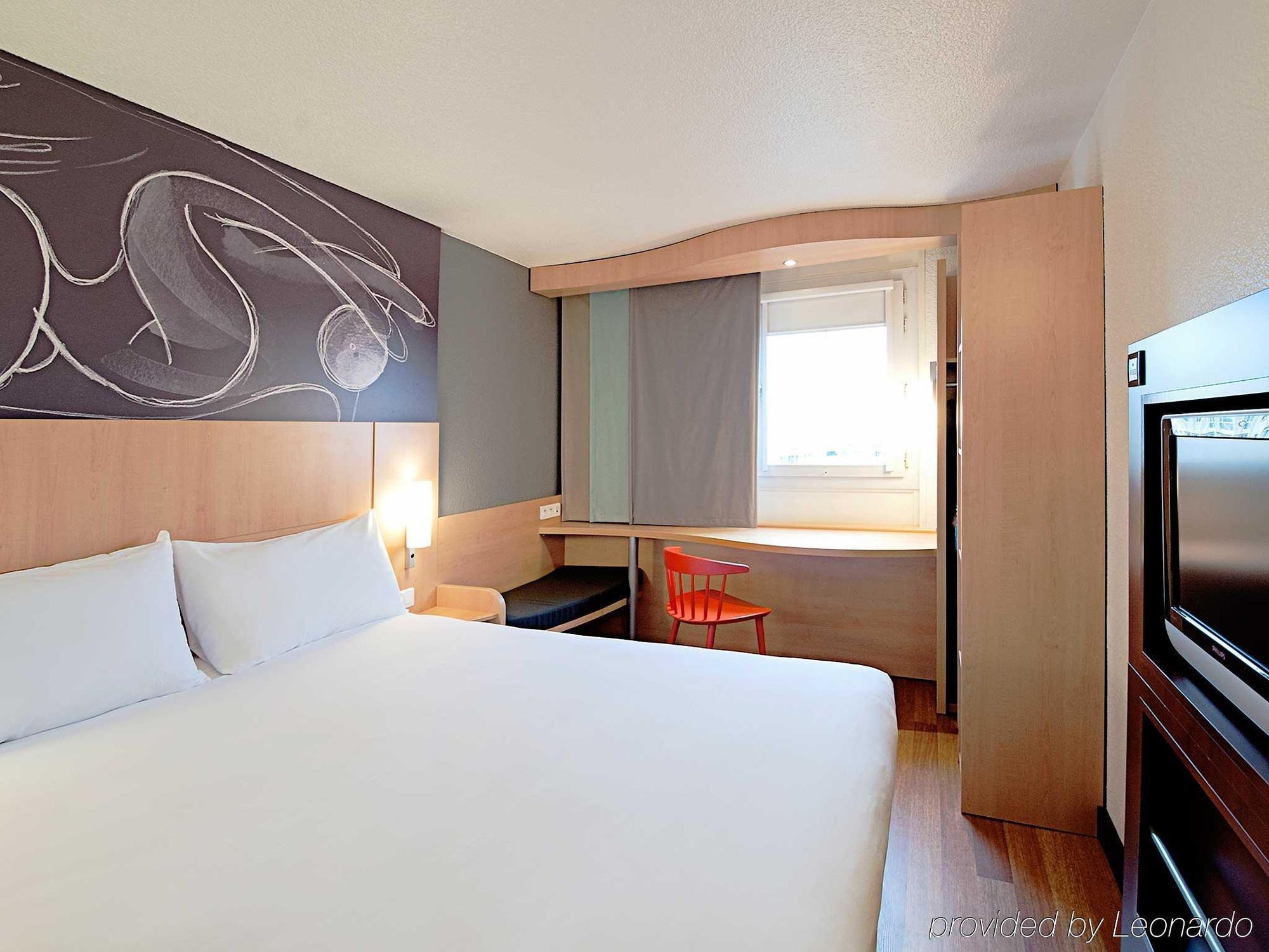 Ibis Saint-denis Stade Ouest Hotel 3*